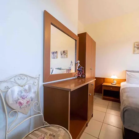 Bay House Apartment Kinira