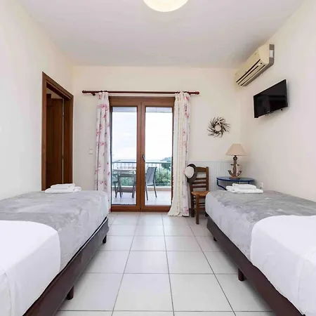 Bay House * Kinira