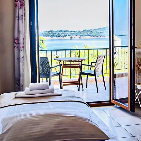 Apartment Bay House