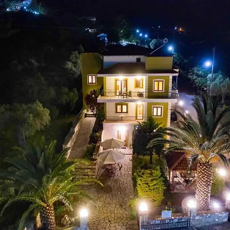 Apartment Bay House *