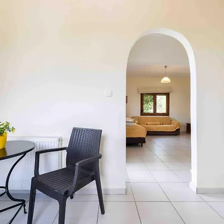 Bay House Apartment Kinira